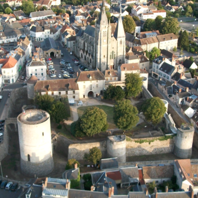 Vue aérienne du château de Dourdan, élévation © Ville de Dourdan
